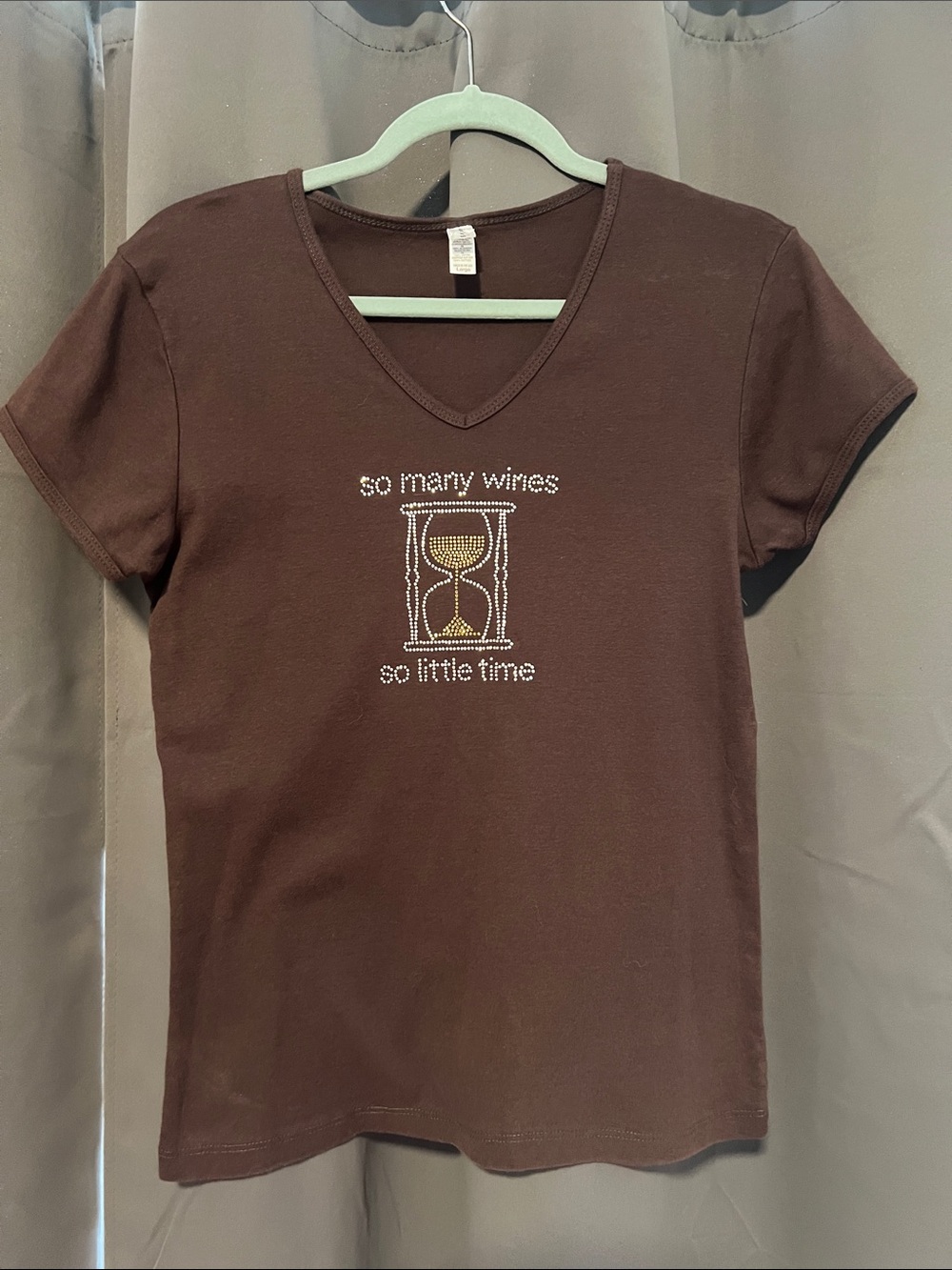 Women’s Brown Short Sleeve V-Neck Tee - So Many Wines Graphic